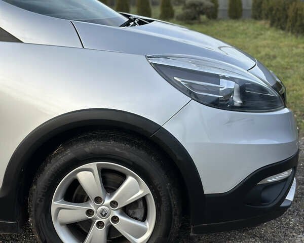 Серый Рено Scenic XMOD, объемом двигателя 1.5 л и пробегом 178 тыс. км за 9000 $, фото 20 на Automoto.ua