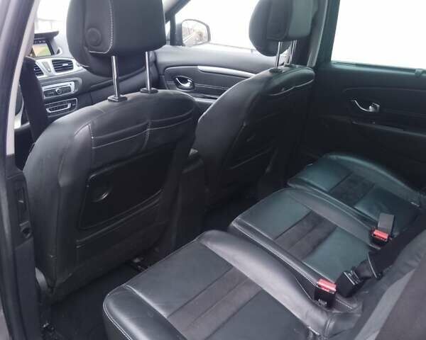 Сірий Рено Scenic XMOD, об'ємом двигуна 1.2 л та пробігом 244 тис. км за 9800 $, фото 11 на Automoto.ua