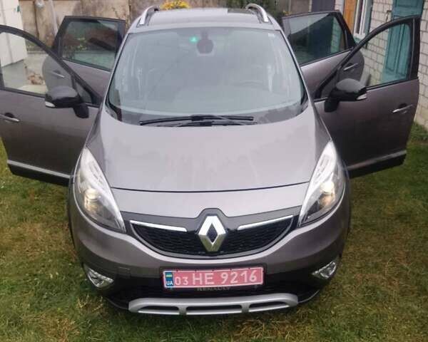 Сірий Рено Scenic XMOD, об'ємом двигуна 1.2 л та пробігом 244 тис. км за 9500 $, фото 9 на Automoto.ua