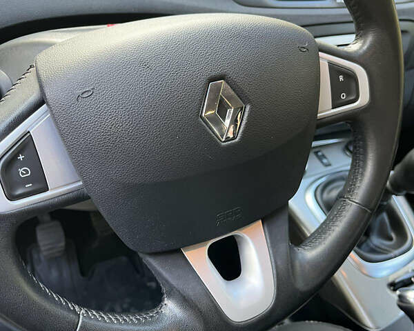 Синий Рено Scenic XMOD, объемом двигателя 1.5 л и пробегом 231 тыс. км за 9650 $, фото 25 на Automoto.ua