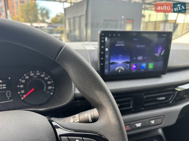 Рено Taliant 2024 в Днепре (Днепропетровске) на Automoto.ua Белый Рено Taliant, объемом двигателя 1 л и пробегом 1 тыс. км за 15598 $, фото 7 на Automoto.ua