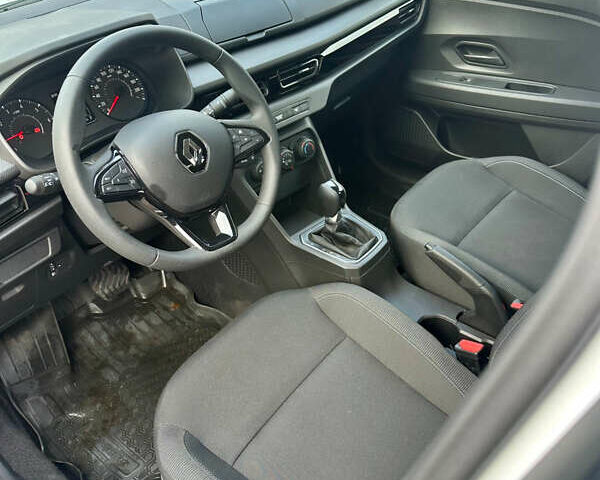 Белый Рено Taliant, объемом двигателя 1 л и пробегом 7 тыс. км за 15500 $, фото 2 на Automoto.ua