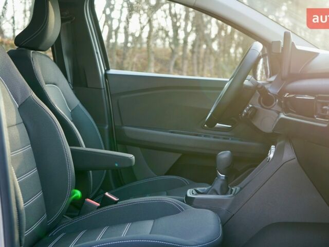 Рено Taliant, объемом двигателя 1 л и пробегом 0 тыс. км за 20917 $, фото 22 на Automoto.ua