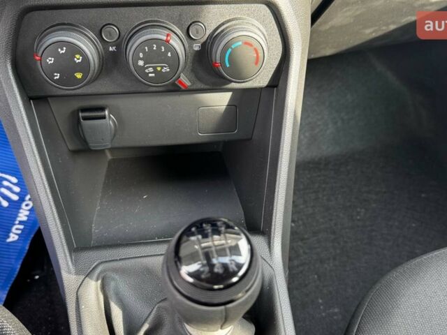 Рено Taliant, объемом двигателя 1 л и пробегом 0 тыс. км за 16958 $, фото 18 на Automoto.ua