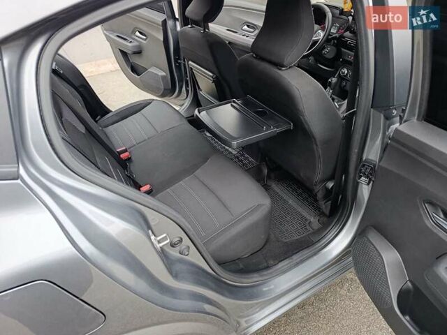 Серый Рено Taliant, объемом двигателя 1 л и пробегом 36 тыс. км за 19603 $, фото 8 на Automoto.ua