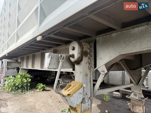 Серый Renders Б, объемом двигателя 0 л и пробегом 100 тыс. км за 11990 $, фото 2 на Automoto.ua