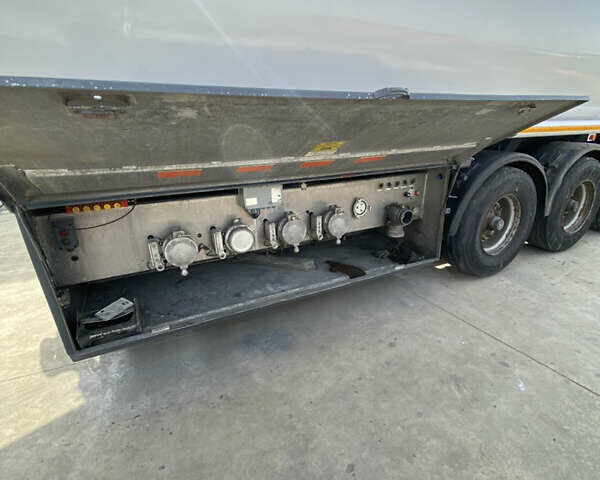 Белый Рохр Рохр, объемом двигателя 0 л и пробегом 200 тыс. км за 30000 $, фото 2 на Automoto.ua