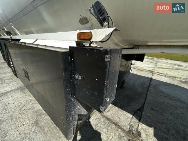 Рохр TAL-AL-36 2005 в Львове на Automoto.ua Черный Рохр TAL-AL-36, объемом двигателя 0 л и пробегом 1 тыс. км за 21276 $, фото 19 на Automoto.ua