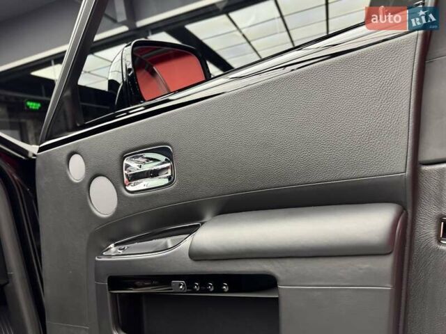 Черный Ролс Ройс Гост, объемом двигателя 6.6 л и пробегом 8 тыс. км за 159900 $, фото 55 на Automoto.ua