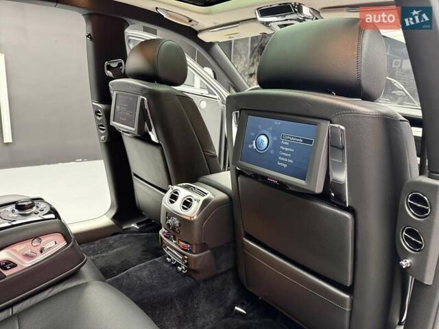 Черный Ролс Ройс Гост, объемом двигателя 6.6 л и пробегом 8 тыс. км за 159900 $, фото 50 на Automoto.ua