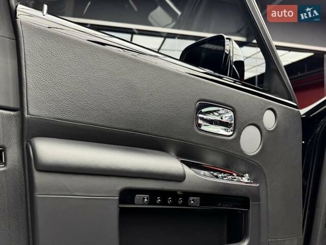 Черный Ролс Ройс Гост, объемом двигателя 6.6 л и пробегом 8 тыс. км за 159900 $, фото 24 на Automoto.ua