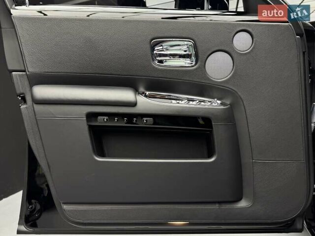 Черный Ролс Ройс Гост, объемом двигателя 6.6 л и пробегом 8 тыс. км за 159900 $, фото 23 на Automoto.ua