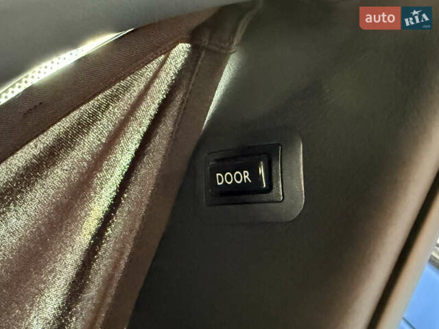 Черный Ролс Ройс Гост, объемом двигателя 6.59 л и пробегом 21 тыс. км за 320000 $, фото 87 на Automoto.ua