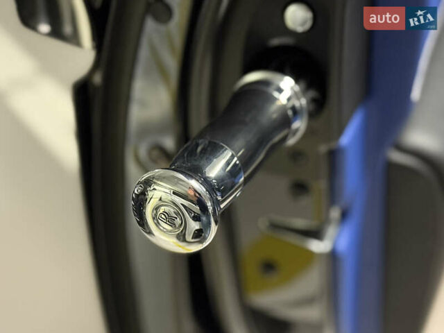 Черный Ролс Ройс Гост, объемом двигателя 6.59 л и пробегом 21 тыс. км за 320000 $, фото 122 на Automoto.ua