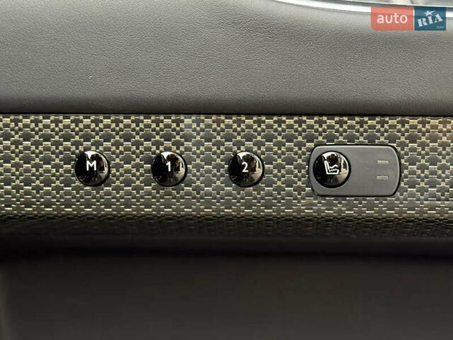 Черный Ролс Ройс Гост, объемом двигателя 6.59 л и пробегом 21 тыс. км за 320000 $, фото 79 на Automoto.ua