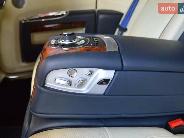 Синій Ролс Ройс Ghost, об'ємом двигуна 6.6 л та пробігом 147 тис. км за 117000 $, фото 53 на Automoto.ua