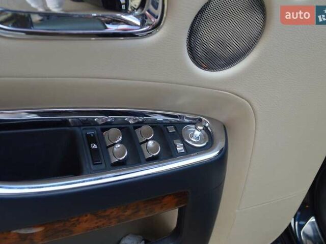 Синій Ролс Ройс Ghost, об'ємом двигуна 6.6 л та пробігом 147 тис. км за 117000 $, фото 12 на Automoto.ua
