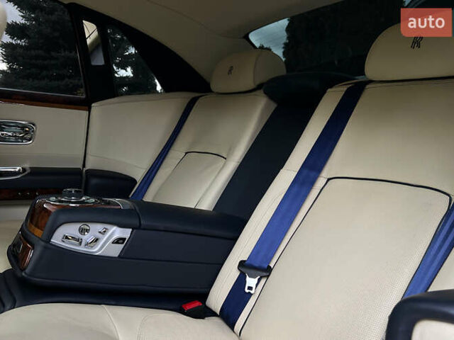 Ролс Ройс Гост 2012 в Львове на Automoto.ua Синий Ролс Ройс Гост, объемом двигателя 6.59 л и пробегом 140 тыс. км за 116000 $, фото 28 на Automoto.ua