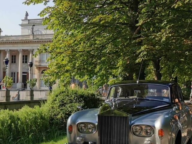 Серый Ролс Ройс Лимузин, объемом двигателя 0 л и пробегом 1 тыс. км за 52545 $, фото 3 на Automoto.ua