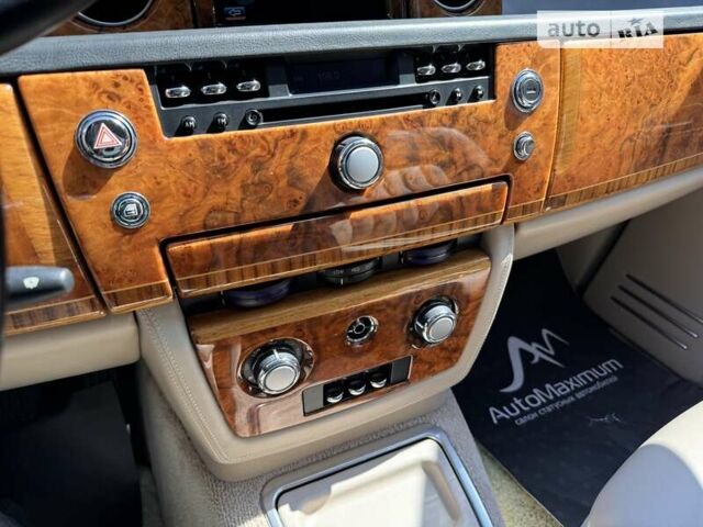 Черный Ролс Ройс Фантом, объемом двигателя 6.75 л и пробегом 89 тыс. км за 110000 $, фото 20 на Automoto.ua