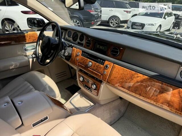 Черный Ролс Ройс Фантом, объемом двигателя 6.75 л и пробегом 89 тыс. км за 110000 $, фото 17 на Automoto.ua