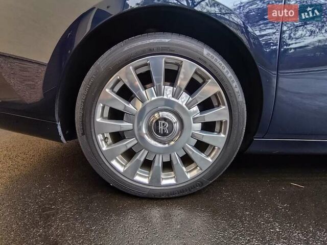 Синій Ролс Ройс Фантом, об'ємом двигуна 6.75 л та пробігом 37 тис. км за 450000 $, фото 9 на Automoto.ua
