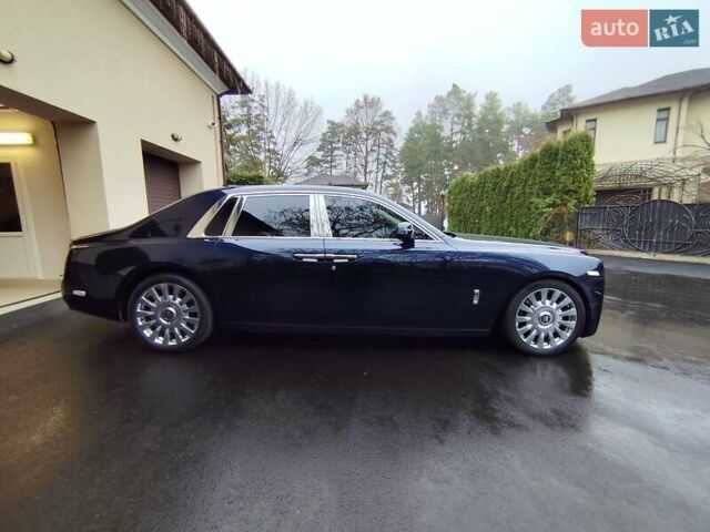 Синій Ролс Ройс Фантом, об'ємом двигуна 6.75 л та пробігом 37 тис. км за 450000 $, фото 6 на Automoto.ua