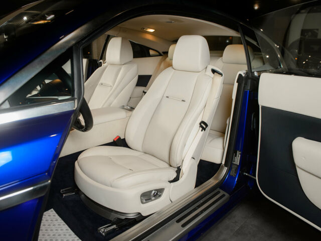 Синій Ролс Ройс Wraith, об'ємом двигуна 6.7 л та пробігом 108 тис. км за 199000 $, фото 20 на Automoto.ua