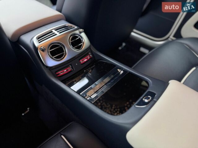 Синий Ролс Ройс Wraith, объемом двигателя 6.6 л и пробегом 31 тыс. км за 250000 $, фото 39 на Automoto.ua