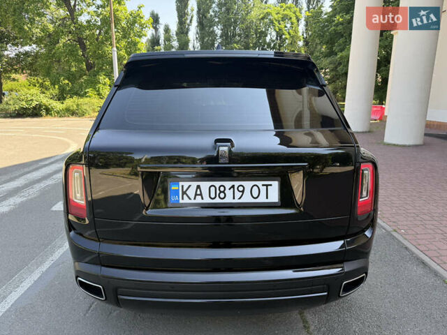 Черный Ролс Ройс Cullinan, объемом двигателя 6.75 л и пробегом 57 тыс. км за 385000 $, фото 7 на Automoto.ua