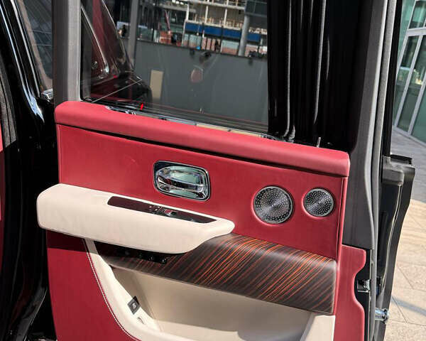 Чорний Ролс Ройс Cullinan, об'ємом двигуна 6.7 л та пробігом 28 тис. км за 414000 $, фото 19 на Automoto.ua