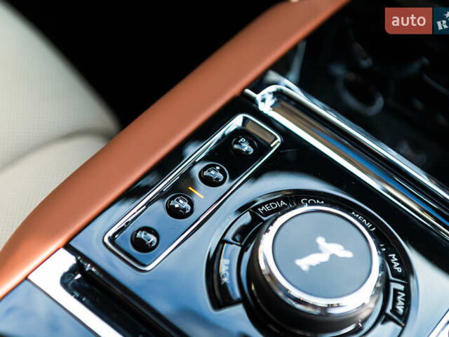 Черный Ролс Ройс Cullinan, объемом двигателя 0 л и пробегом 52 тыс. км за 440000 $, фото 31 на Automoto.ua