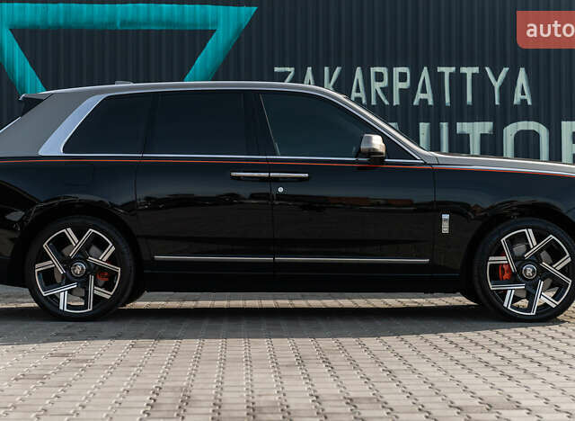 Черный Ролс Ройс Cullinan, объемом двигателя 0 л и пробегом 52 тыс. км за 440000 $, фото 17 на Automoto.ua