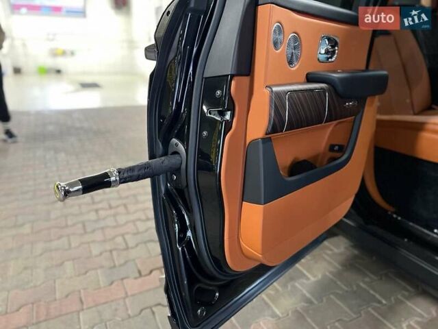 Черный Ролс Ройс Cullinan, объемом двигателя 6.7 л и пробегом 50 тыс. км за 390000 $, фото 21 на Automoto.ua