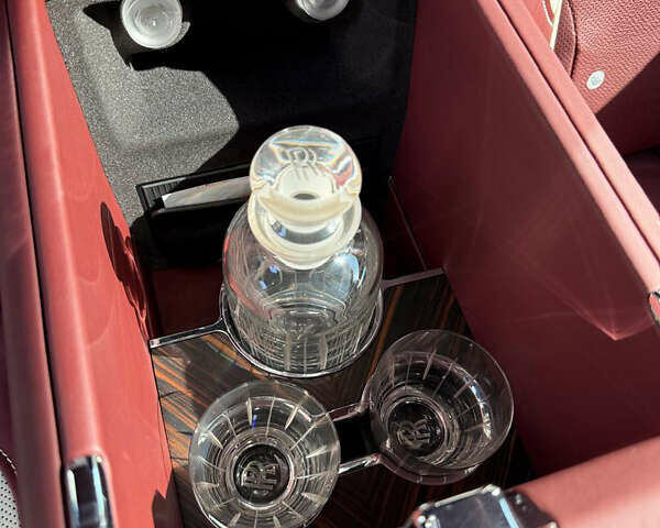 Чорний Ролс Ройс Cullinan, об'ємом двигуна 6.7 л та пробігом 28 тис. км за 414000 $, фото 22 на Automoto.ua