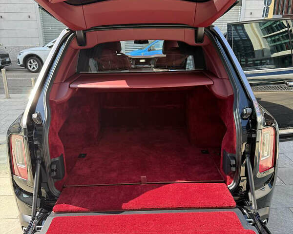 Чорний Ролс Ройс Cullinan, об'ємом двигуна 6.7 л та пробігом 28 тис. км за 414000 $, фото 25 на Automoto.ua