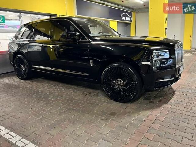 Черный Ролс Ройс Cullinan, объемом двигателя 6.7 л и пробегом 50 тыс. км за 390000 $, фото 9 на Automoto.ua