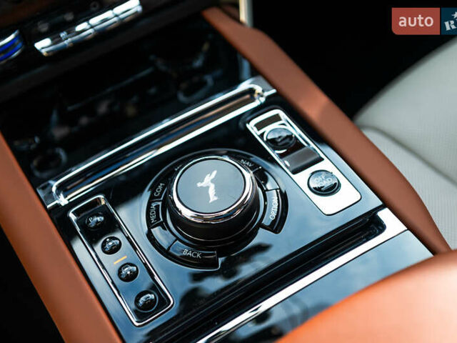 Черный Ролс Ройс Cullinan, объемом двигателя 0 л и пробегом 52 тыс. км за 440000 $, фото 30 на Automoto.ua