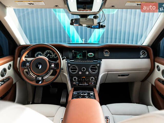 Черный Ролс Ройс Cullinan, объемом двигателя 0 л и пробегом 52 тыс. км за 440000 $, фото 27 на Automoto.ua