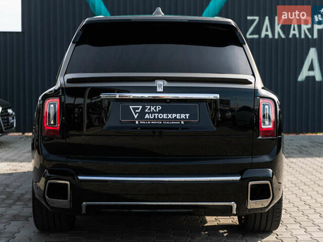Черный Ролс Ройс Cullinan, объемом двигателя 0 л и пробегом 52 тыс. км за 440000 $, фото 13 на Automoto.ua