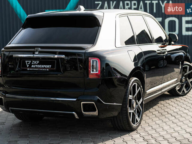 Черный Ролс Ройс Cullinan, объемом двигателя 0 л и пробегом 52 тыс. км за 440000 $, фото 16 на Automoto.ua