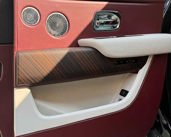 Чорний Ролс Ройс Cullinan, об'ємом двигуна 6.7 л та пробігом 28 тис. км за 414000 $, фото 20 на Automoto.ua