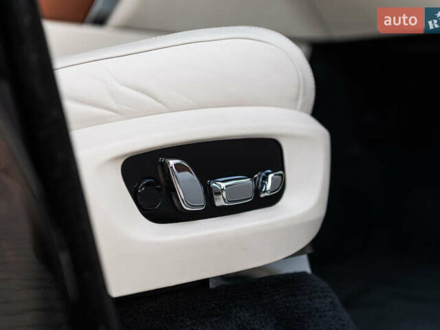 Черный Ролс Ройс Cullinan, объемом двигателя 0 л и пробегом 52 тыс. км за 440000 $, фото 48 на Automoto.ua