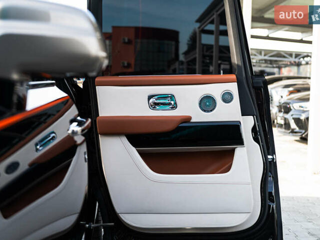 Черный Ролс Ройс Cullinan, объемом двигателя 0 л и пробегом 52 тыс. км за 440000 $, фото 40 на Automoto.ua
