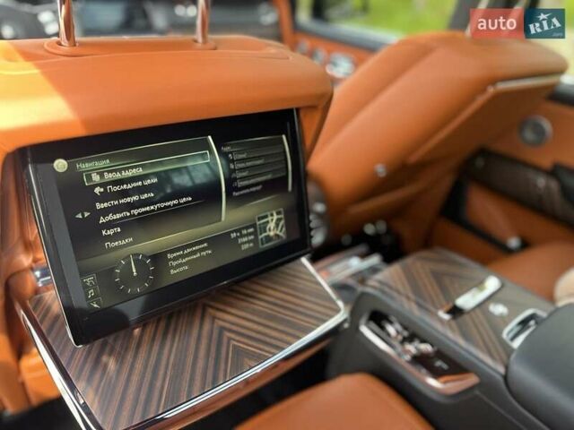 Черный Ролс Ройс Cullinan, объемом двигателя 6.7 л и пробегом 50 тыс. км за 390000 $, фото 14 на Automoto.ua