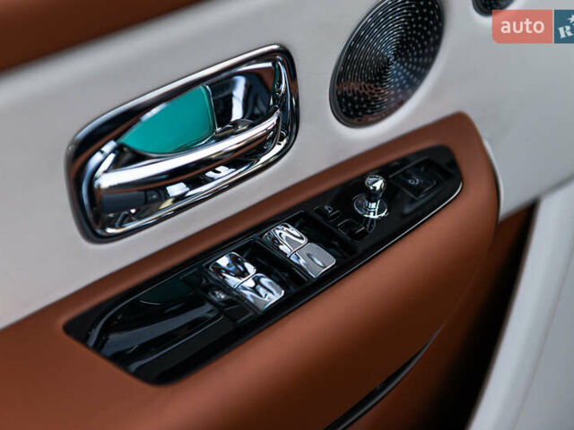 Черный Ролс Ройс Cullinan, объемом двигателя 0 л и пробегом 52 тыс. км за 440000 $, фото 37 на Automoto.ua