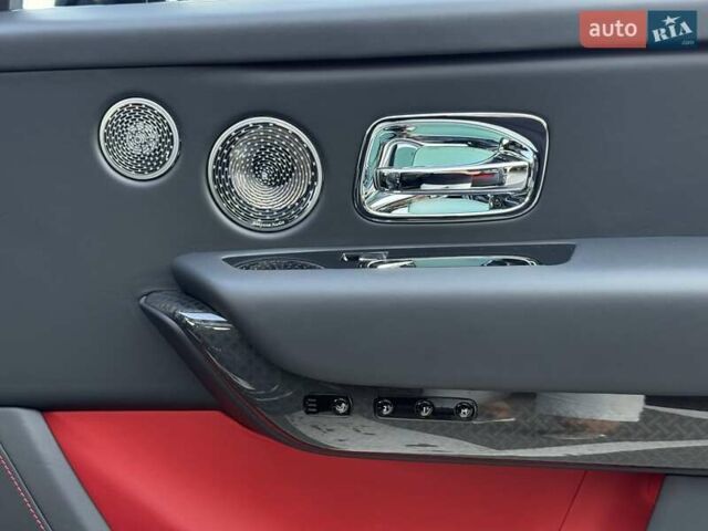 Черный Ролс Ройс Cullinan, объемом двигателя 6.75 л и пробегом 47 тыс. км за 419900 $, фото 43 на Automoto.ua