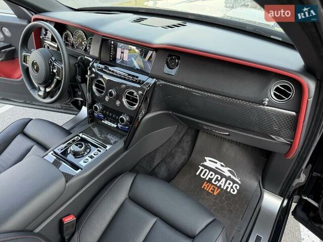 Черный Ролс Ройс Cullinan, объемом двигателя 6.75 л и пробегом 47 тыс. км за 419900 $, фото 54 на Automoto.ua
