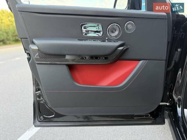 Черный Ролс Ройс Cullinan, объемом двигателя 6.75 л и пробегом 47 тыс. км за 419900 $, фото 95 на Automoto.ua
