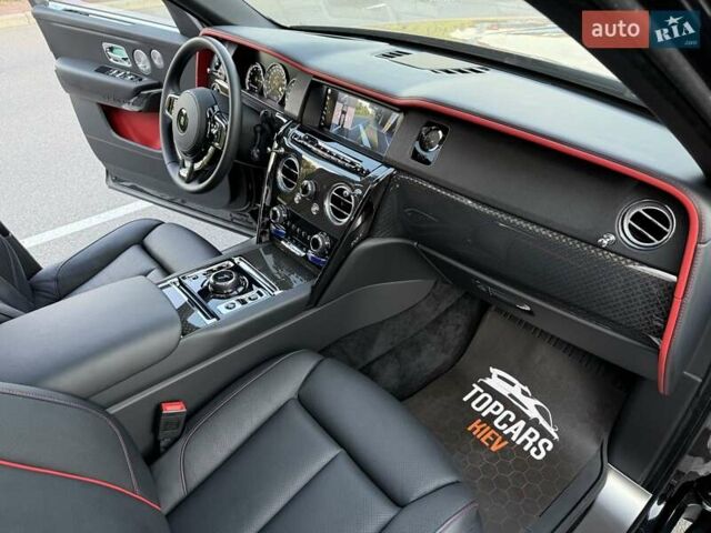 Черный Ролс Ройс Cullinan, объемом двигателя 6.75 л и пробегом 47 тыс. км за 419900 $, фото 52 на Automoto.ua
